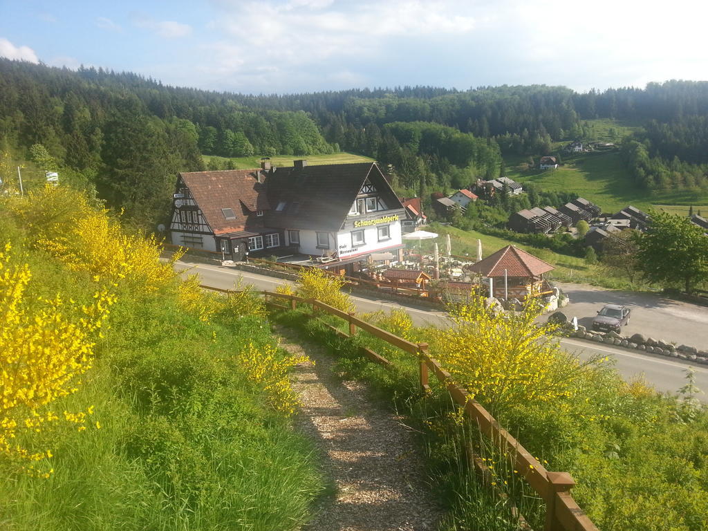 Hotel-Berggasthof Schwarzwaldperle ซัสบาควัลเดิน ภายนอก รูปภาพ