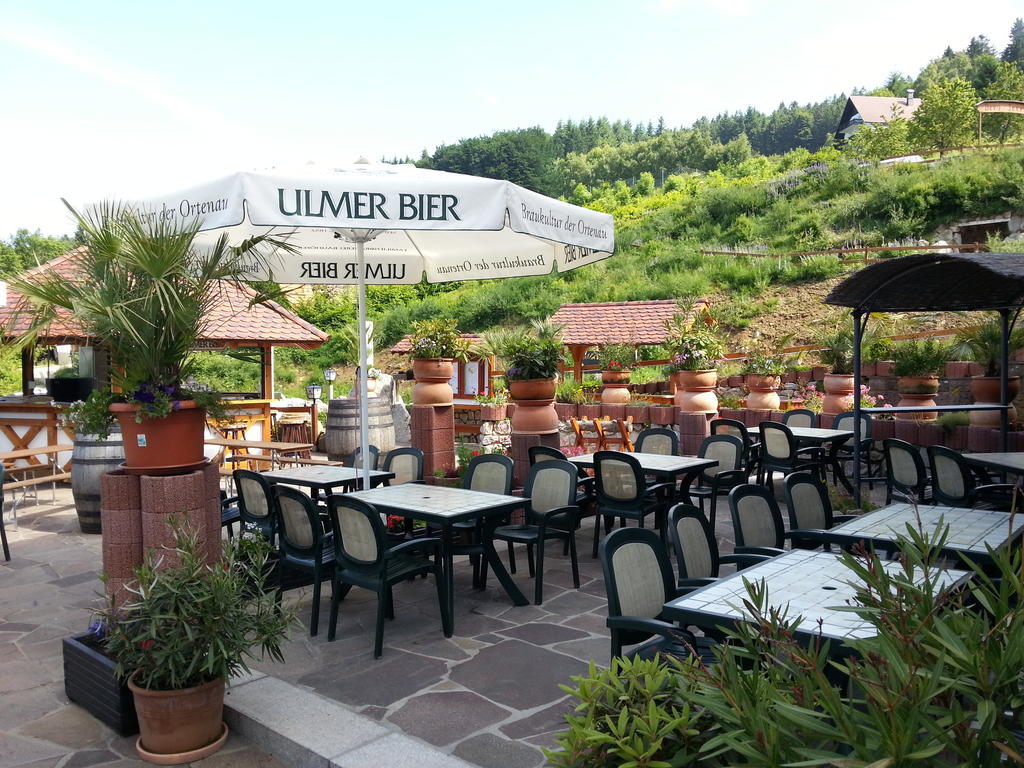 Hotel-Berggasthof Schwarzwaldperle ซัสบาควัลเดิน ภายนอก รูปภาพ