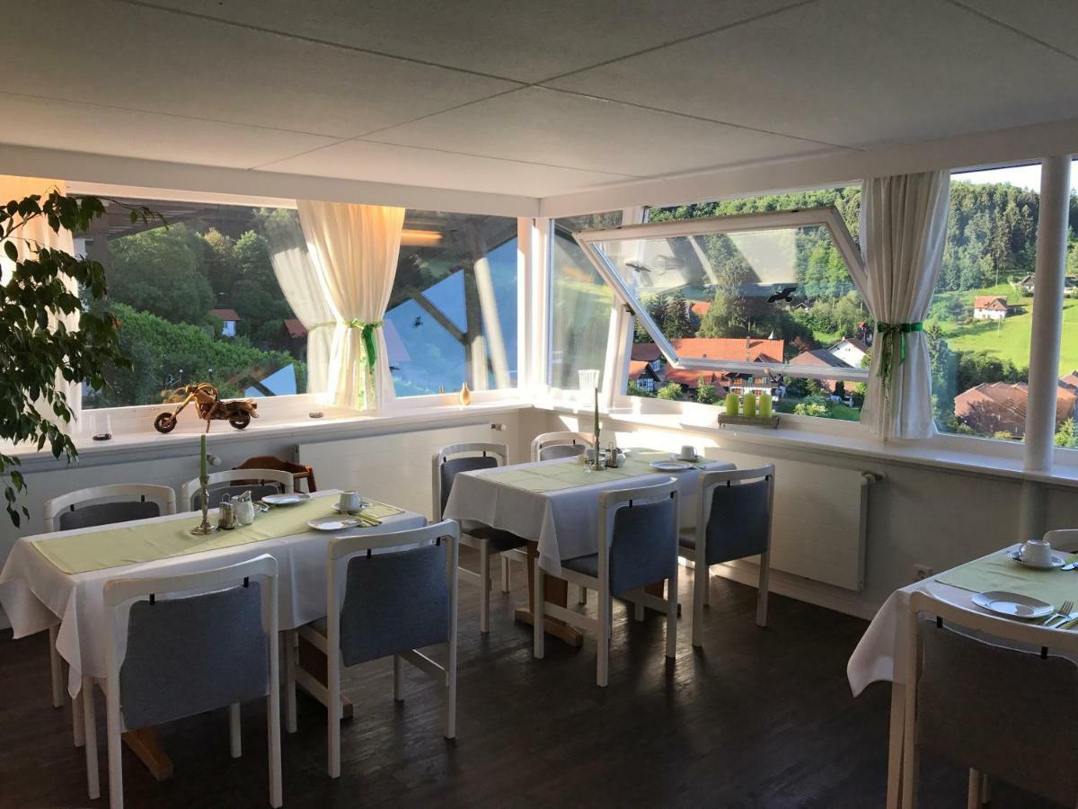 Hotel-Berggasthof Schwarzwaldperle ซัสบาควัลเดิน ภายนอก รูปภาพ