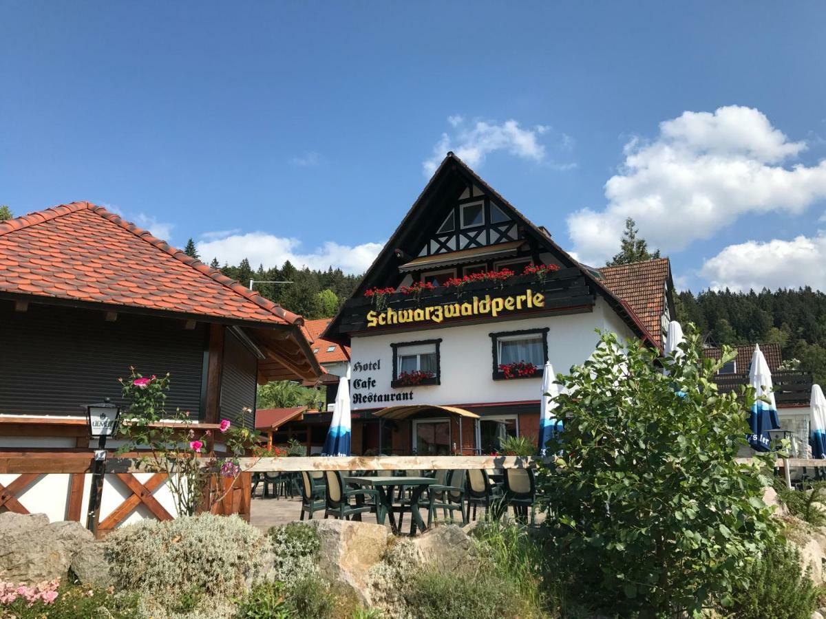 Hotel-Berggasthof Schwarzwaldperle ซัสบาควัลเดิน ภายนอก รูปภาพ